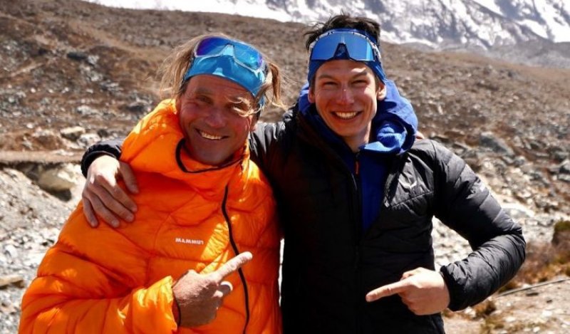 Marek Holecek y Matej Bernat durante su expedición al Sura Peak (Foto: @marekholecek).