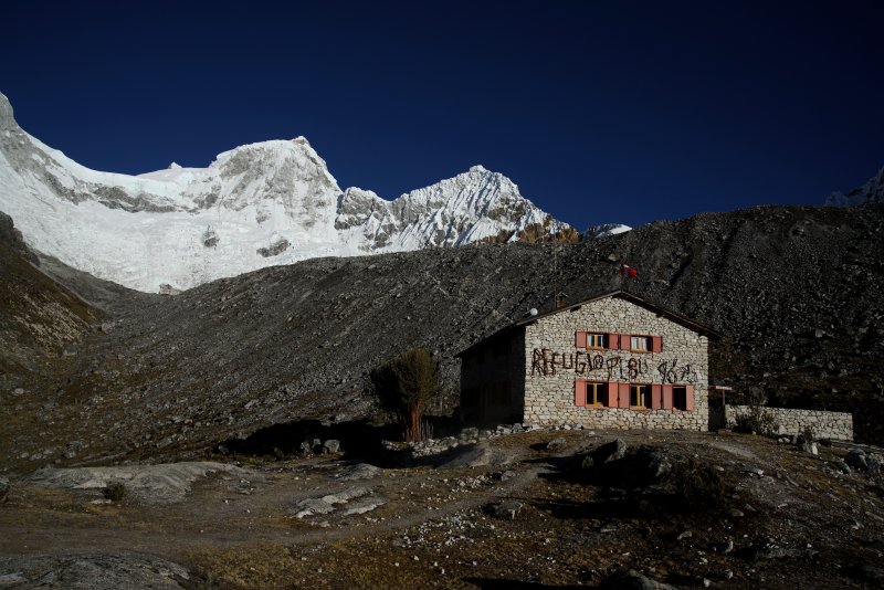 Refugio Peru pod stěnou Huandoy, foto: Tomáš Galásek